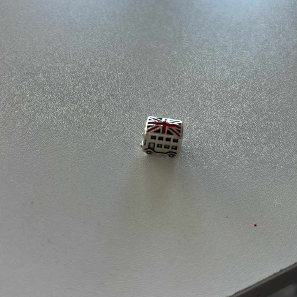 London bus Pandora charm